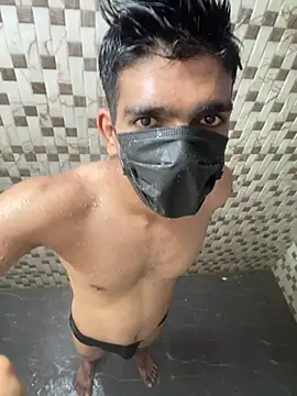 Naughtytomboy78 webkamerás műsora