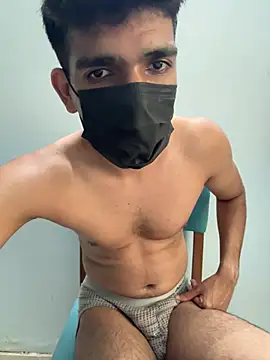 Pokazy przed kamerką – Naughtytomboy78