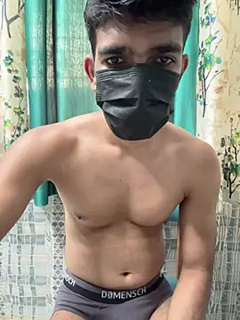 Naughtytomboy78 Pertunjukan Webcam