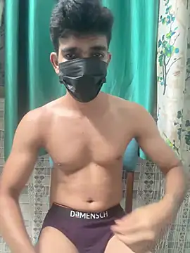 Naughtytomboy78 webkamerás műsora