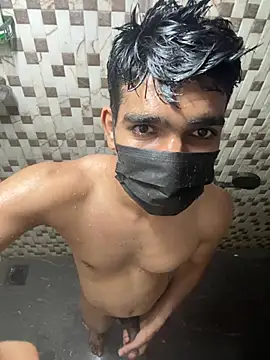 Naughtytomboy78 webkamerás műsora
