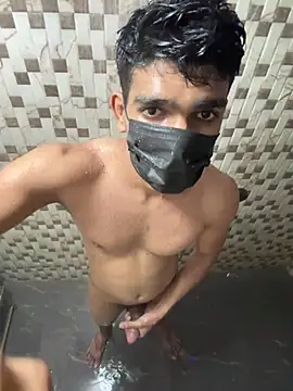 Naughtytomboy78 webkamerás műsora