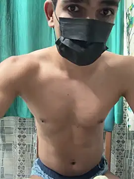 Pokazy przed kamerką – Naughtytomboy78
