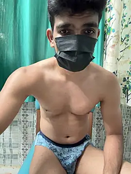 Pokazy przed kamerką – Naughtytomboy78