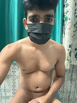 Pokazy przed kamerką – Naughtytomboy78