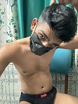 Naughtytomboy78 Pertunjukan Webcam