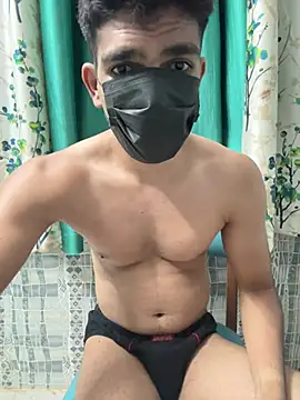 Pokazy przed kamerką – Naughtytomboy78