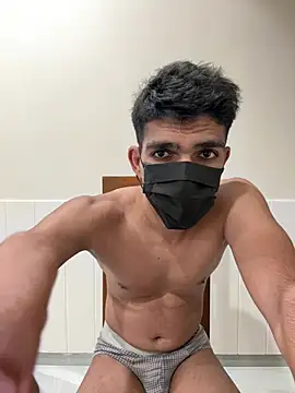 Naughtytomboy78 Pertunjukan Webcam