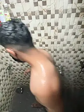 Naughtytomboy78 网络视讯表演