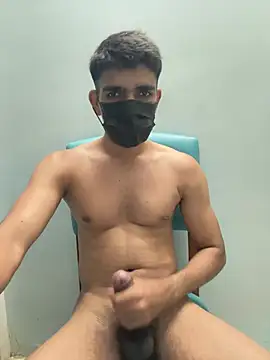 Naughtytomboy78 网络视讯表演