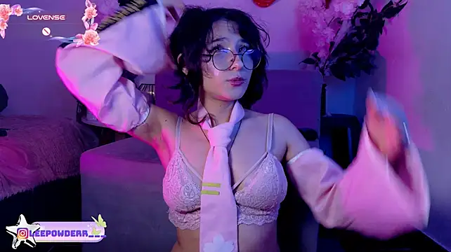 LeePowder Show in webcam