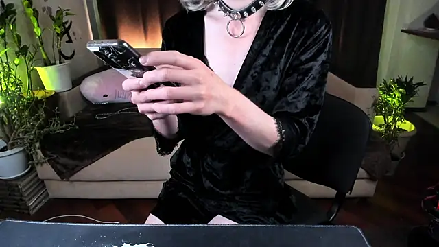 KayaNoir webcam show