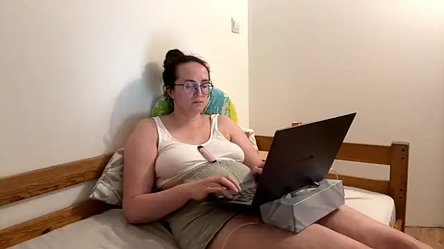 SofiaTease Adlı Modelin Canlı XXX Sohbeti