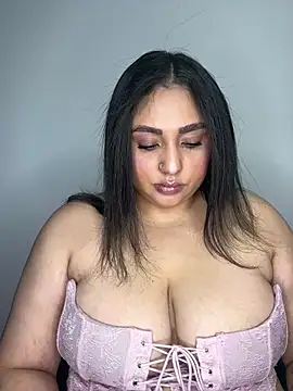 Selenee23 Adlı Modelin Canlı XXX Sohbeti