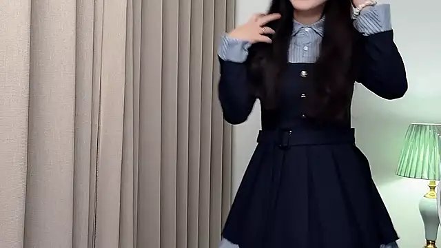 Pokazy przed kamerką – Nicole20266