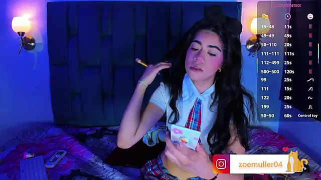 Pertunjukan Kamera Web Zoe_Axel1