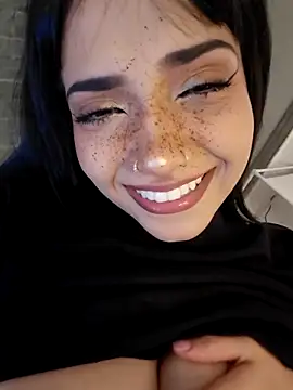 Hannae3's Live XXX Chat