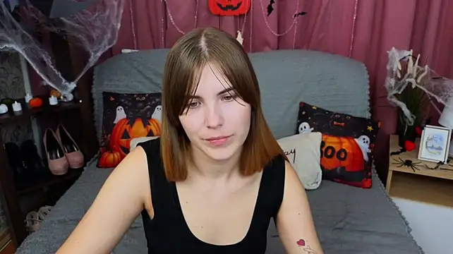 EmilyCuper_ – Live XXX-chat