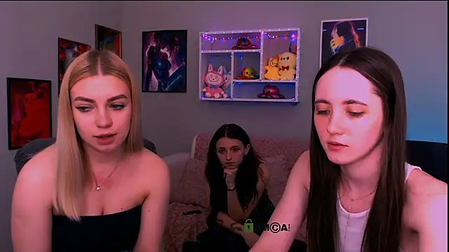 bella_dorn Webcam-Show