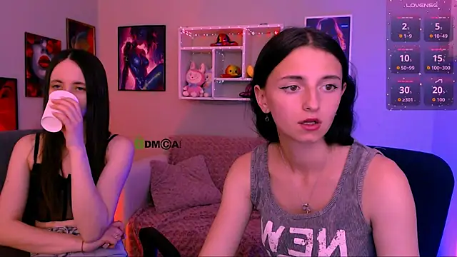 bella_dorn's Webcam Show