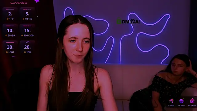 bella_dorn Show in webcam