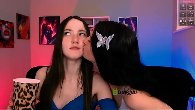 bella_dorn's Webcam Show