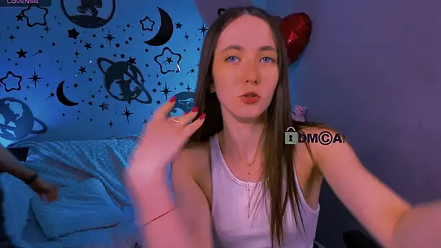 bella_dorn's Webcam Show