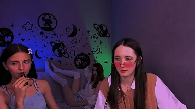 bella_dorn webcam show