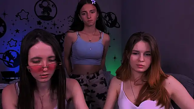 bella_dorn's Webcam Show