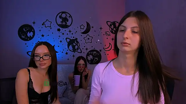 bella_dorn's Webcam Show