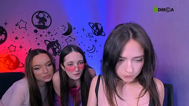 Pokazy przed kamerką – bella_dorn
