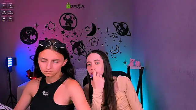 bella_dorn Show Webcam