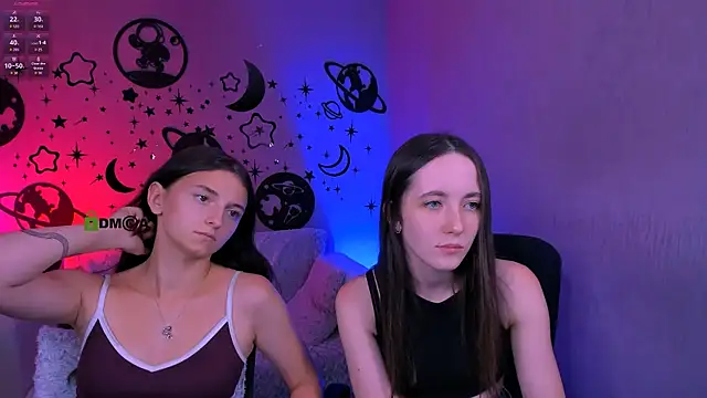 bella_dorn Show in webcam