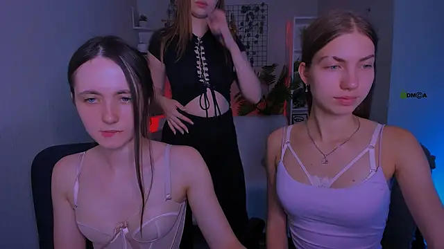 bella_dorn webcam show