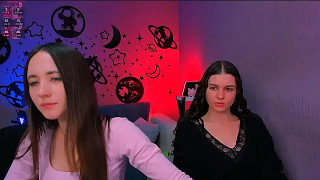 bella_dorn: διαδικτυακό σόου στην κάμερα