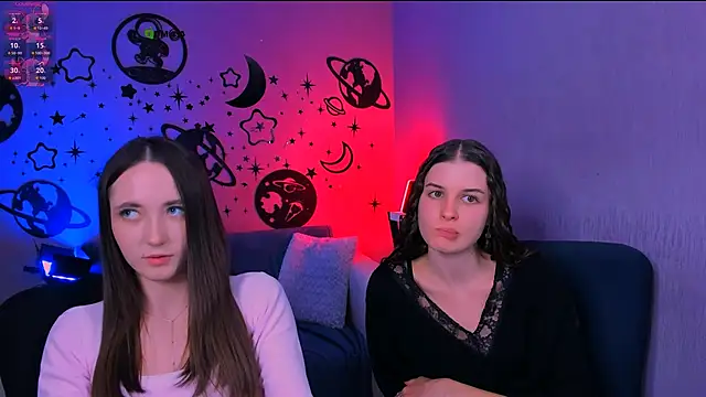 bella_dorn Show in webcam
