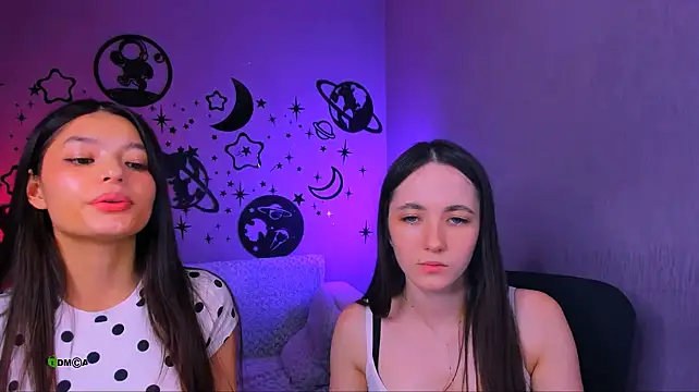 הופעת וובקאם של bella_dorn