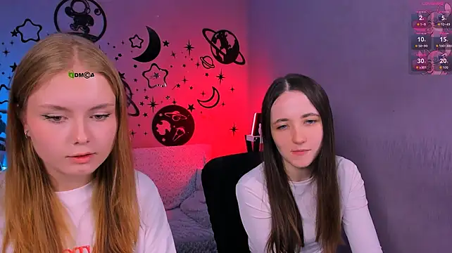 bella_dorn: διαδικτυακό σόου στην κάμερα