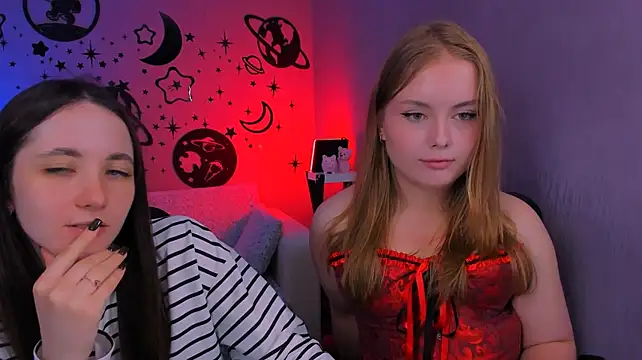 bella_dorn's Webcam Show