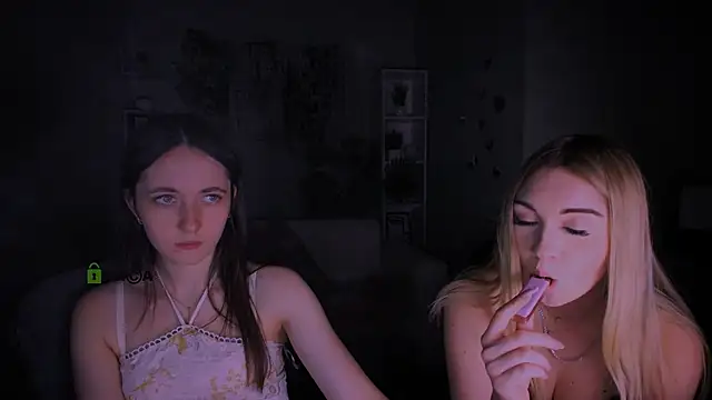 bella_dorn Webcam-Show