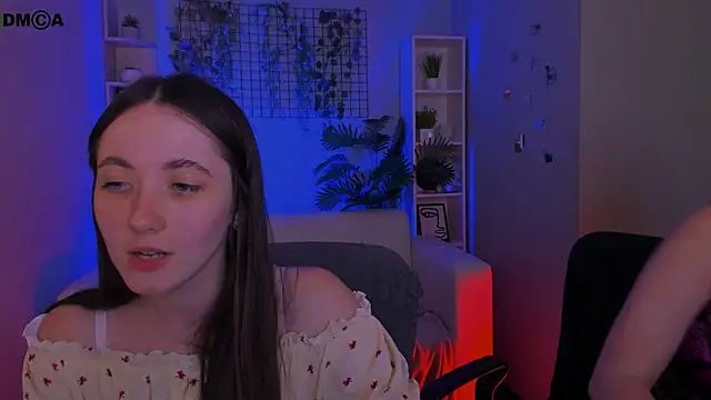 bella_dorn's Webcam Show