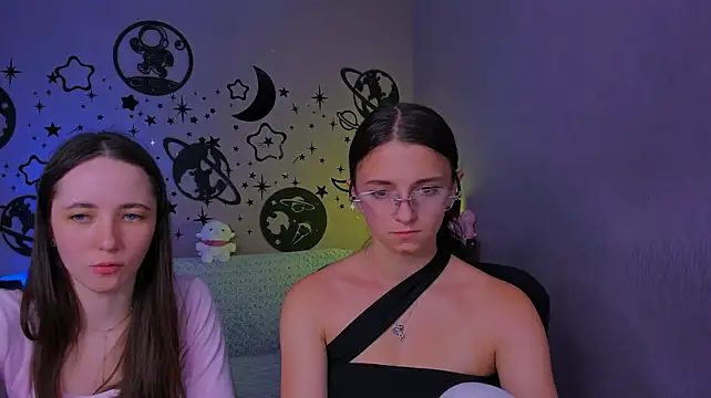 bella_dorn's Webcam Show