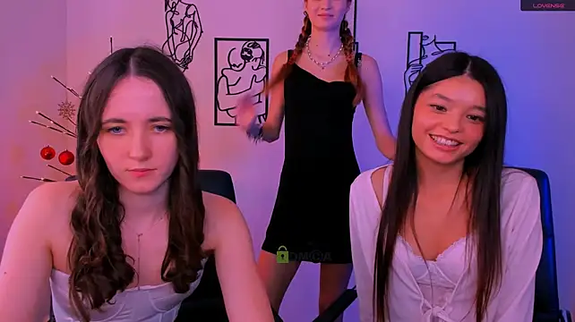 bella_dorn Show Webcam