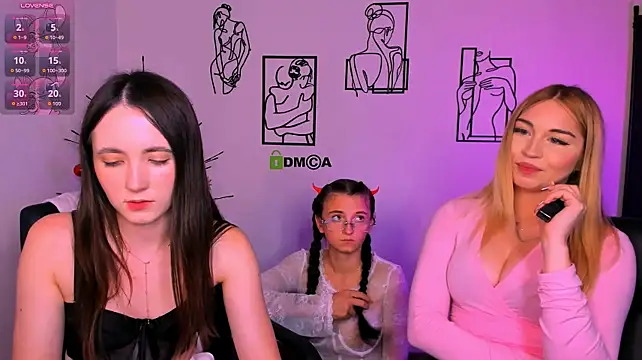 bella_dorn's Webcam Show