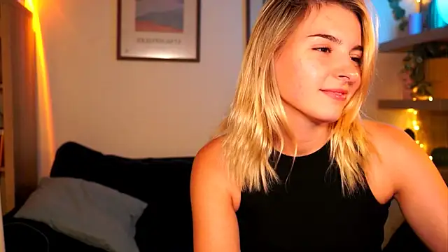 tiny_pixieee Adlı Modelin Web Kamerası Şovu