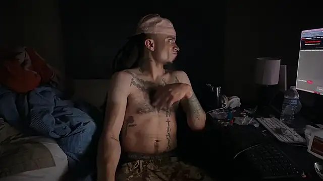 thxbxbydjxc Show Webcam