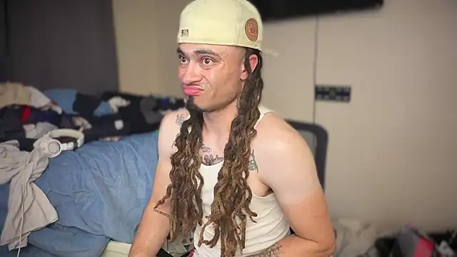 thxbxbydjxc Show in webcam