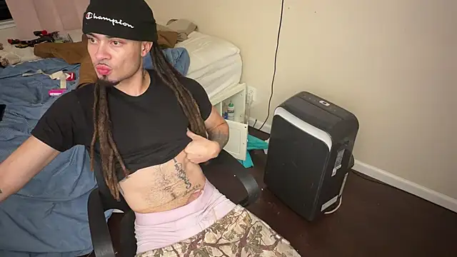 הופעת וובקאם של thxbxbydjxc