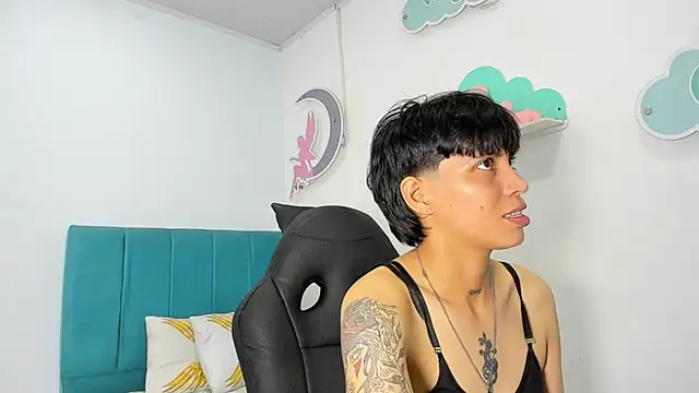 Chat +18 de ivyheat3 ao vivo