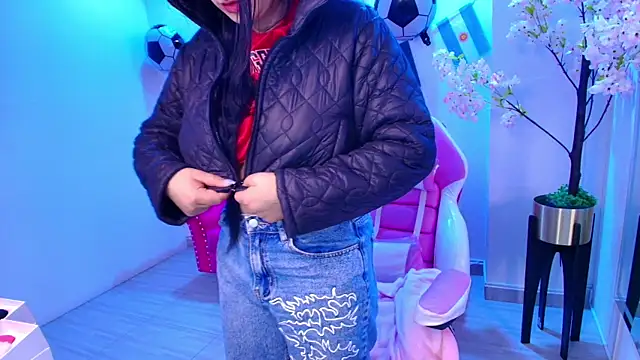 Chat +18 de Miia__owens ao vivo